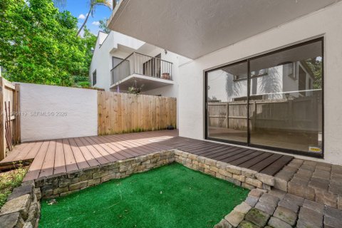 Adosado en venta en Miami, Florida, 2 dormitorios, 95.97 m2 № 2058626 - foto 7