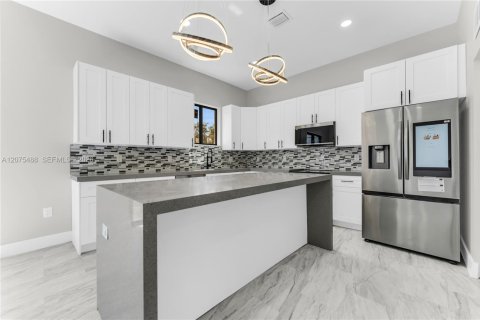 Villa ou maison à vendre à Fort Lauderdale, Floride: 4 chambres, 168.06 m2 № 2315874 - photo 10