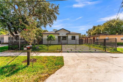 Villa ou maison à vendre à Fort Lauderdale, Floride: 4 chambres, 168.06 m2 № 2315874 - photo 5