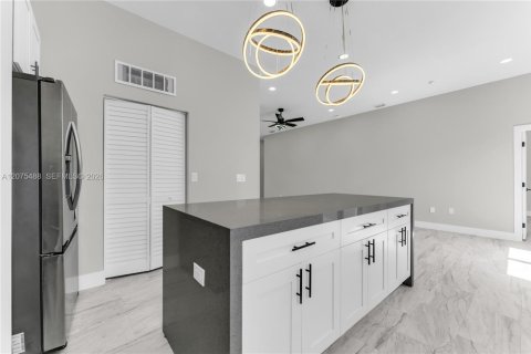 Villa ou maison à vendre à Fort Lauderdale, Floride: 4 chambres, 168.06 m2 № 2315874 - photo 15
