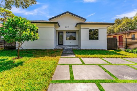 Villa ou maison à Fort Lauderdale, Floride 4 chambres, 168.06 m2 № 2315874