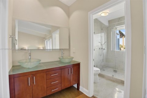 Townhouse in Miami, Florida 3 bedrooms, 178.65 sq.m. № 1996066 - photo 21