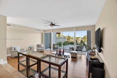 Townhouse in Miami, Florida 3 bedrooms, 178.65 sq.m. № 1996066 - photo 9