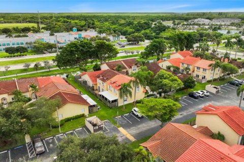 Condo in Cutler Bay, Florida, 1 bedroom  № 2013446 - photo 12