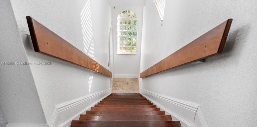 Condo in Cutler Bay, Florida, 1 bedroom  № 2013446