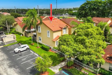 Condo in Cutler Bay, Florida, 1 bedroom  № 2013446 - photo 9