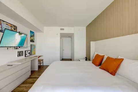 Condominio en venta en Hollywood, Florida, 2 dormitorios, 109.53 m2 № 1968291 - foto 15