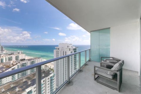 Condominio en venta en Hollywood, Florida, 2 dormitorios, 109.53 m2 № 1968291 - foto 11