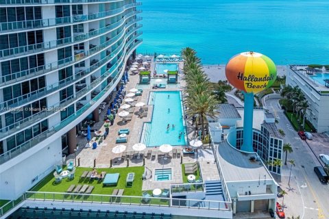 Condominio en venta en Hollywood, Florida, 2 dormitorios, 109.53 m2 № 1968291 - foto 21