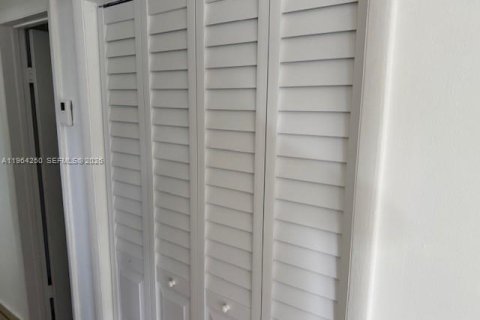 Immobilier commercial à vendre à Miami Gardens, Floride: 164.99 m2 № 2081093 - photo 29