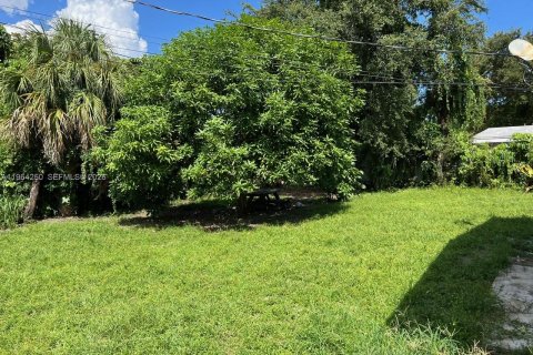 Immobilier commercial à vendre à Miami Gardens, Floride: 164.99 m2 № 2081093 - photo 12