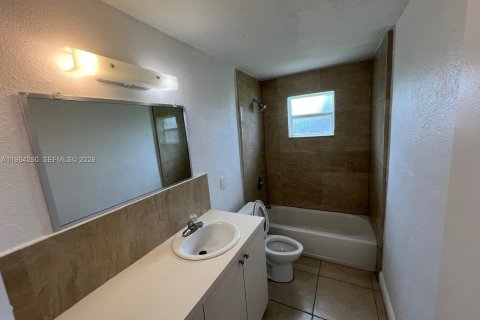 Immobilier commercial à vendre à Miami Gardens, Floride: 164.99 m2 № 2081093 - photo 7