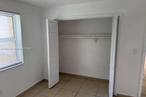 Immobilier commercial à vendre à Miami Gardens, Floride: 164.99 m2 № 2081093 - photo 13