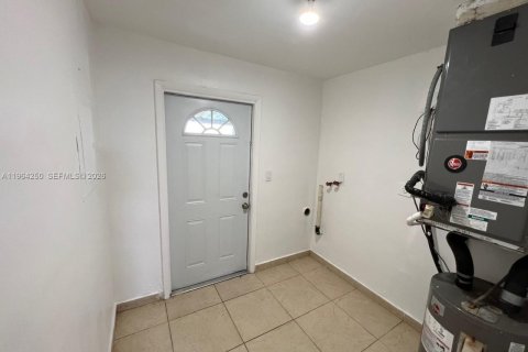 Immobilier commercial à vendre à Miami Gardens, Floride: 164.99 m2 № 2081093 - photo 20