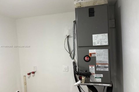 Immobilier commercial à vendre à Miami Gardens, Floride: 164.99 m2 № 2081093 - photo 27