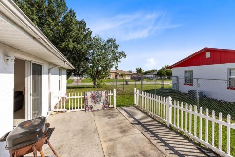 Villa ou maison à vendre à Kissimmee, Floride: 3 chambres, 184.6 m2 № 1372963 - photo 21