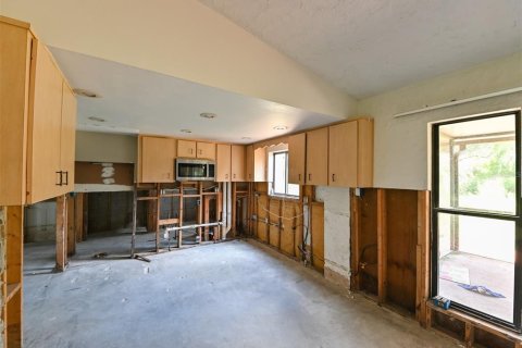 House in Dade City, Florida 3 bedrooms, 167.5 sq.m. № 1916989 - photo 8
