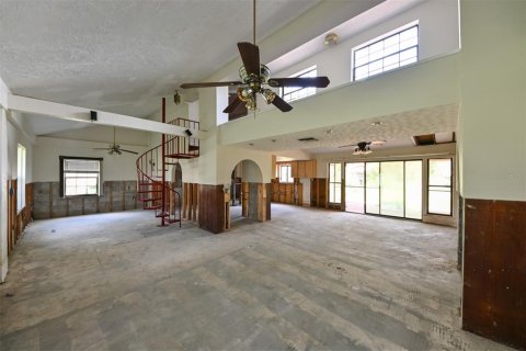 House in Dade City, Florida 3 bedrooms, 167.5 sq.m. № 1916989 - photo 6