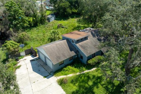 House in Dade City, Florida 3 bedrooms, 167.5 sq.m. № 1916989 - photo 5