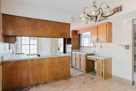 House in Crestview, Florida 4 bedrooms, 247.68 sq.m. № 1514045 - photo 8
