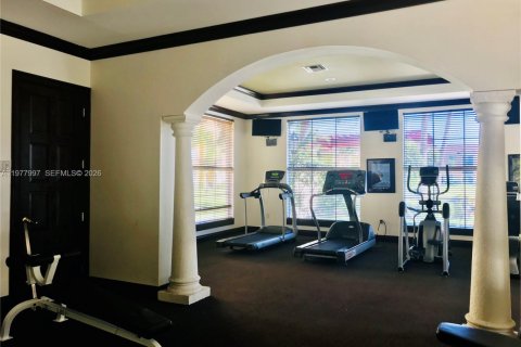 Condo in Miramar, Florida, 1 bedroom  № 2041999 - photo 17