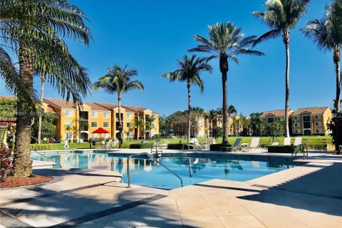 Condo in Miramar, Florida, 1 bedroom  № 2041999 - photo 15