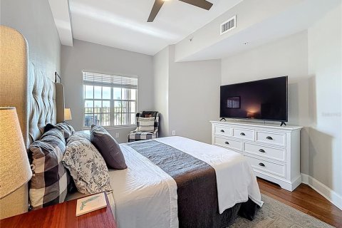 Condo in Saint Petersburg, Florida, 1 bedroom  № 1801924 - photo 27