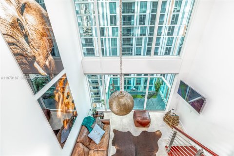 Снять в аренду кондоминиум в Майами, Флорида 1 спальня, 98.1м2, № 2047130 - фото 2