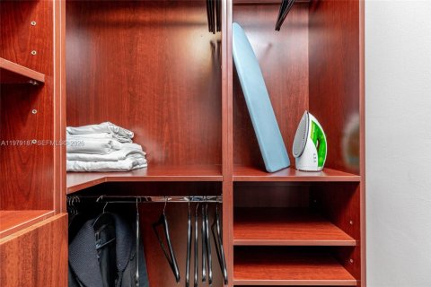 Снять в аренду кондоминиум в Майами, Флорида 1 спальня, 98.1м2, № 2047130 - фото 16