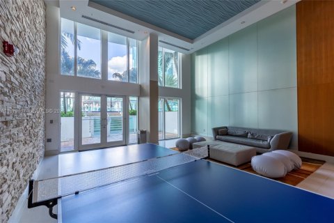 Снять в аренду кондоминиум в Майами, Флорида 1 спальня, 98.1м2, № 2047130 - фото 28