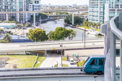 Снять в аренду кондоминиум в Майами, Флорида 1 спальня, 98.1м2, № 2047130 - фото 26