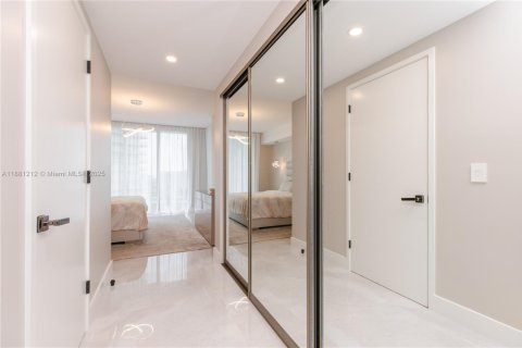 Купить кондоминиум в Санни-Айлс-Бич, Флорида 3 спальни, 175.77м2, № 2039465 - фото 16