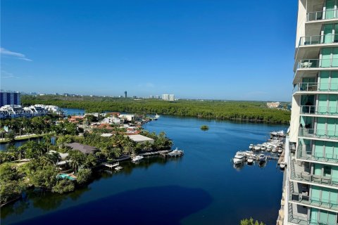 Купить кондоминиум в Санни-Айлс-Бич, Флорида 3 спальни, 175.77м2, № 2039465 - фото 2