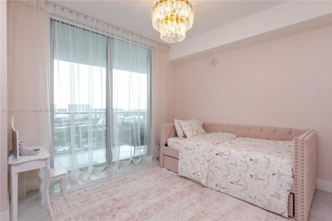 Купить кондоминиум в Санни-Айлс-Бич, Флорида 3 спальни, 175.77м2, № 2039465 - фото 19