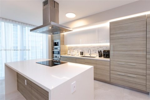 Купить кондоминиум в Санни-Айлс-Бич, Флорида 3 спальни, 175.77м2, № 2039465 - фото 11