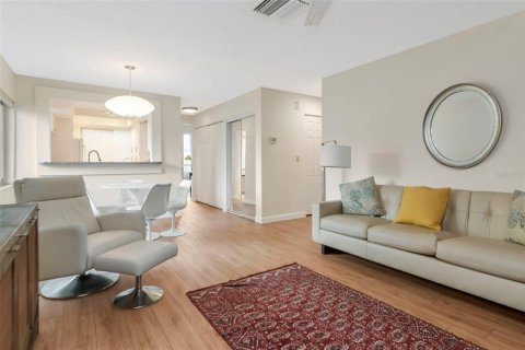 Condo in Clearwater, Florida, 2 bedrooms № 2371758 - photo 15
