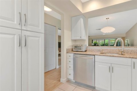 Condo in Clearwater, Florida, 2 bedrooms № 2371758 - photo 9