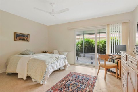 Condo in Clearwater, Florida, 2 bedrooms № 2371758 - photo 25