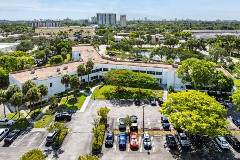 Commercial property in Pompano Beach, Florida № 2260304 - photo 3