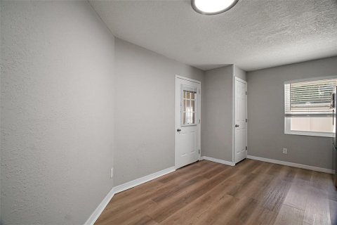 House in Mount Dora, Florida 4 bedrooms, 175.77 sq.m. № 1749302 - photo 14