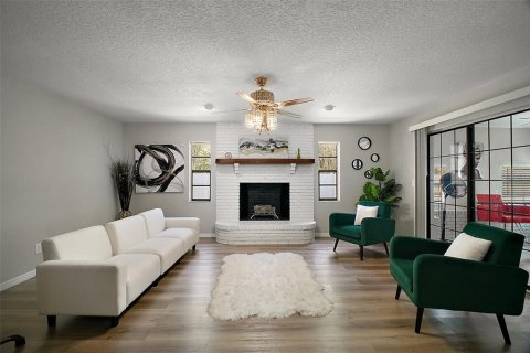 House in Mount Dora, Florida 4 bedrooms, 175.77 sq.m. № 1749302 - photo 8