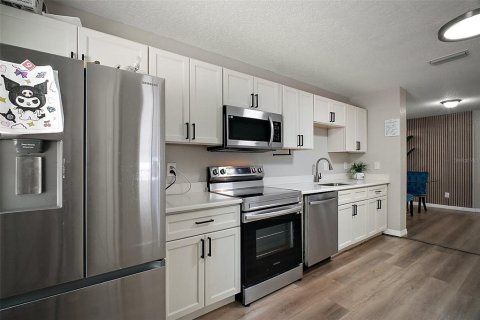 House in Mount Dora, Florida 4 bedrooms, 175.77 sq.m. № 1749302 - photo 11
