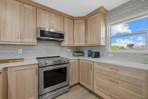 Copropriété à vendre à Sarasota, Floride: 2 chambres, 95.6 m2 № 2383664 - photo 4