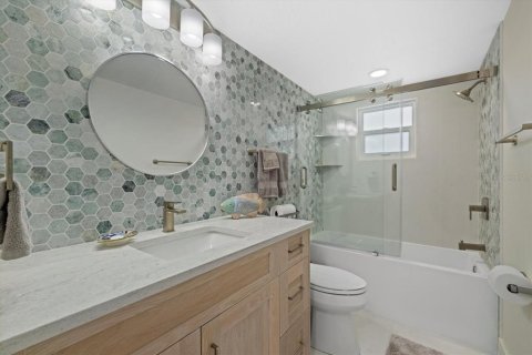 Copropriété à vendre à Sarasota, Floride: 2 chambres, 95.6 m2 № 2383664 - photo 13