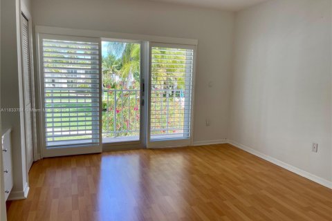 Townhouse in Key Biscayne, Florida 2 bedrooms, 96.8 sq.m. № 1814650 - photo 4
