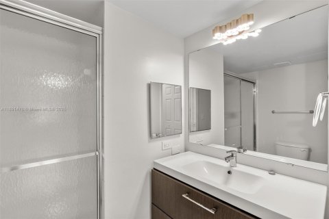 Condo in Miramar, Florida, 2 bedrooms  № 1943653 - photo 12