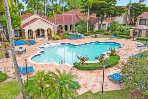 Condo in Miramar, Florida, 2 bedrooms  № 1943653 - photo 17