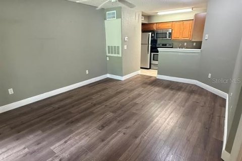 Copropriété à louer à Orlando, Floride: 1 chambre, 49.7 m2 № 2400140 - photo 3