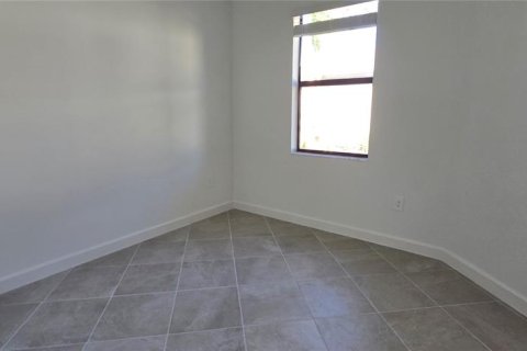 House in Bradenton, Florida 2 bedrooms, 145.39 sq.m. № 2394371 - photo 13