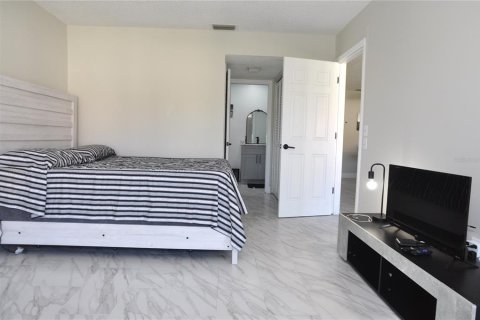 Condominio en venta en Clearwater, Florida, 1 dormitorio, 88.26 m2 № 1733547 - foto 15
